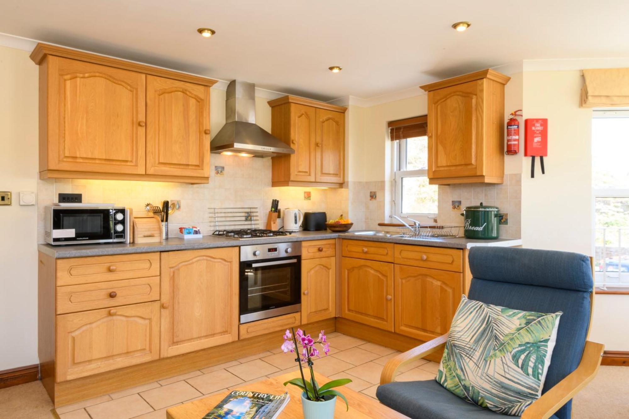 Beachcombers Apartments New Quay Екстериор снимка