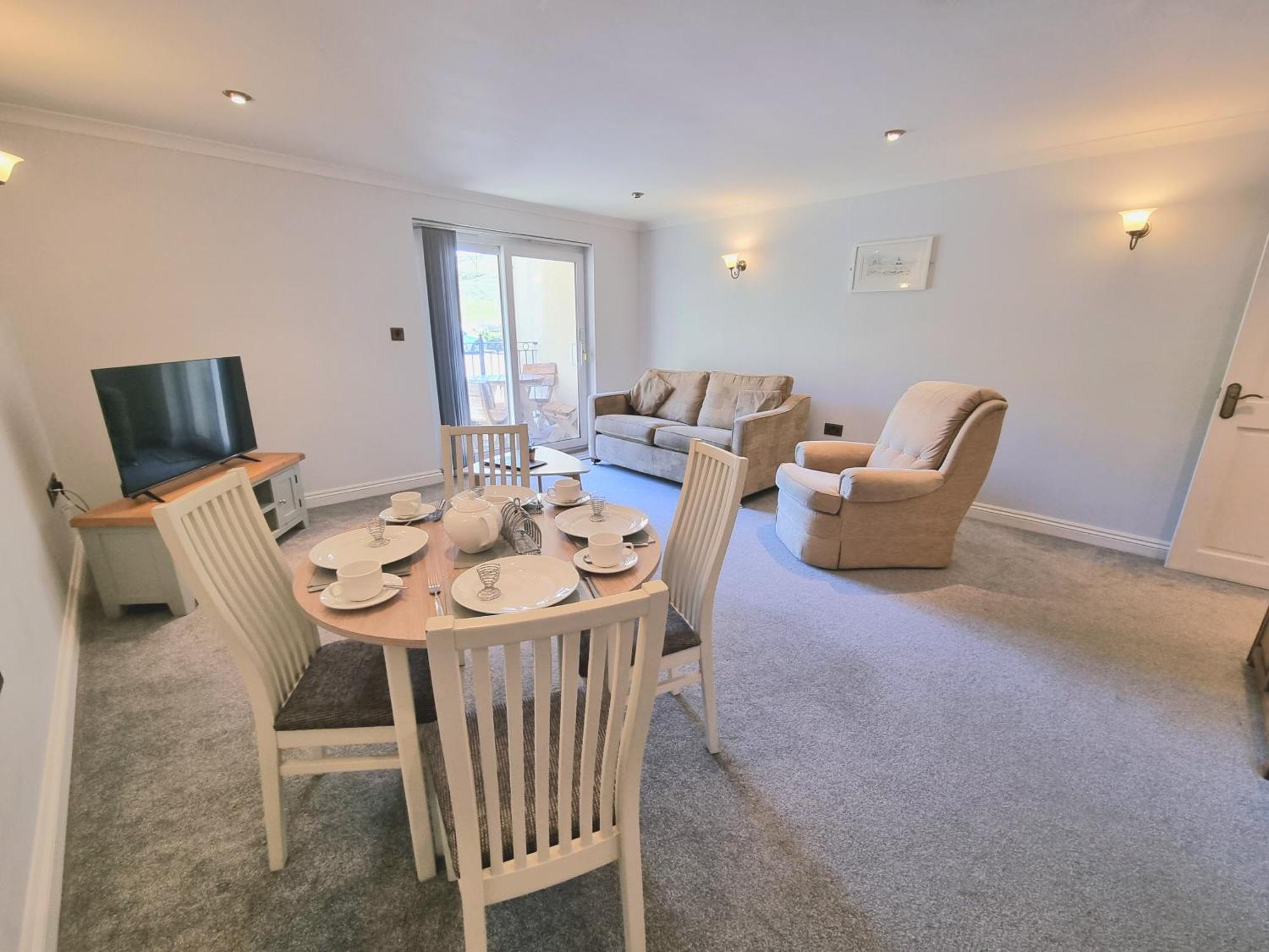 Beachcombers Apartments New Quay Екстериор снимка